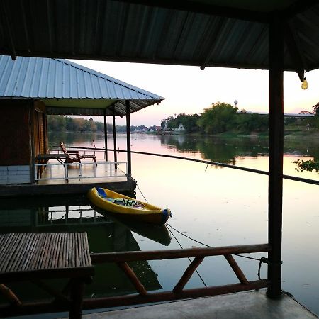 River Marina Resort يوثاي ثاني المظهر الخارجي الصورة