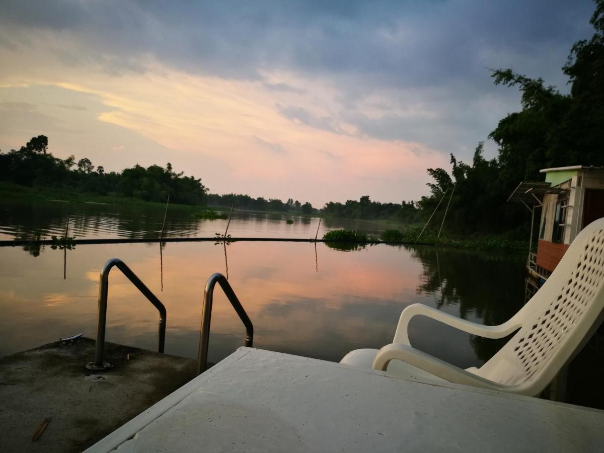 River Marina Resort يوثاي ثاني المظهر الخارجي الصورة
