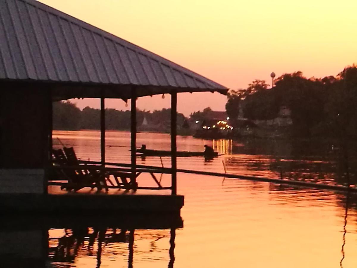 River Marina Resort يوثاي ثاني المظهر الخارجي الصورة