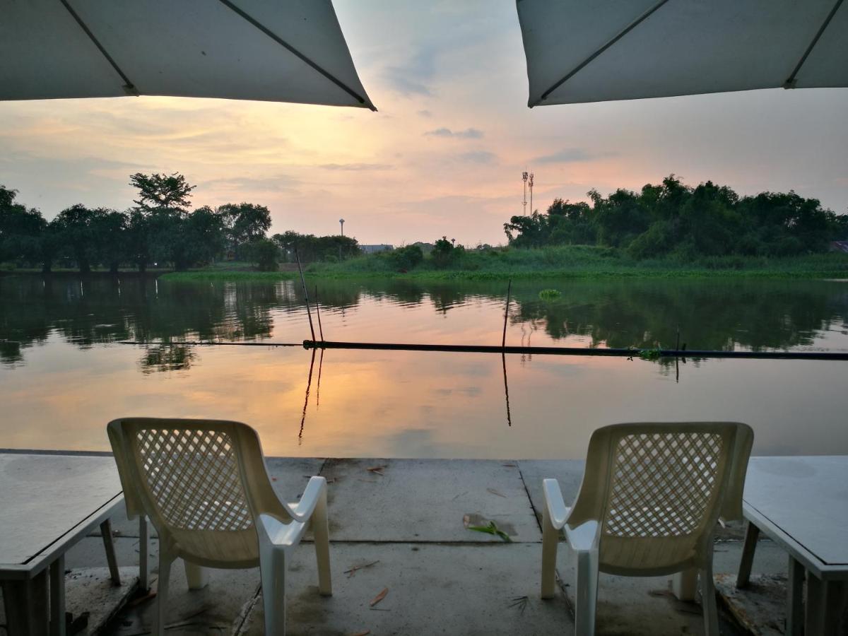 River Marina Resort يوثاي ثاني المظهر الخارجي الصورة