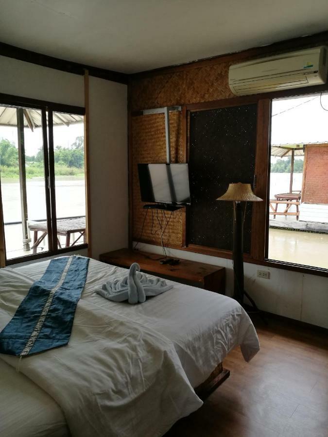 River Marina Resort يوثاي ثاني المظهر الخارجي الصورة