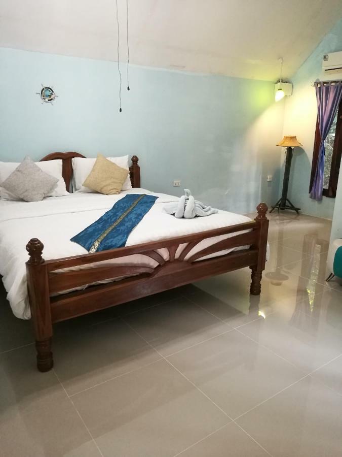 River Marina Resort يوثاي ثاني المظهر الخارجي الصورة